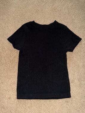 Women’s Old Navy Black Short-Sleeve Ribbed Workout Tee